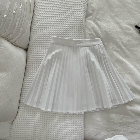 Sun-deh Tennis Skirt - Picture 2 of 4